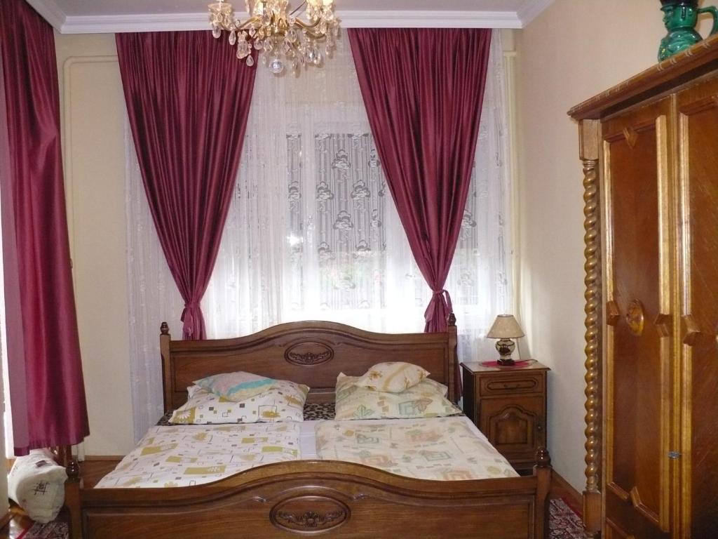 Kitty Apartman Apartamento Miskolc Quarto foto